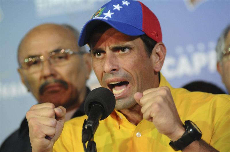 Capriles derrota efe