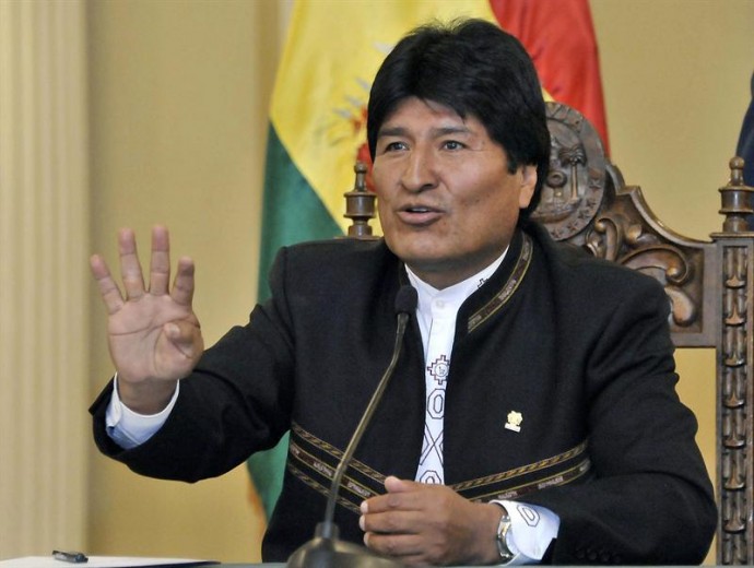 Bolivia Evo Morales para mano