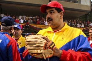 Nicolás Maduro Guante