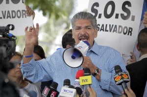El candidato a la presidencia del partido opositor salvadoreño Alianza Republicana Nacionalista (ARENA), Norman Quijano