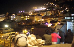 En la cona alta de Valparaíso mientras duró la amenaza de tsunami. Foro de estringer de Efe