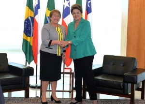 La presidenta de Chile, Michelle Bachelet y su homóloga brasileña, Dilma Rousseff