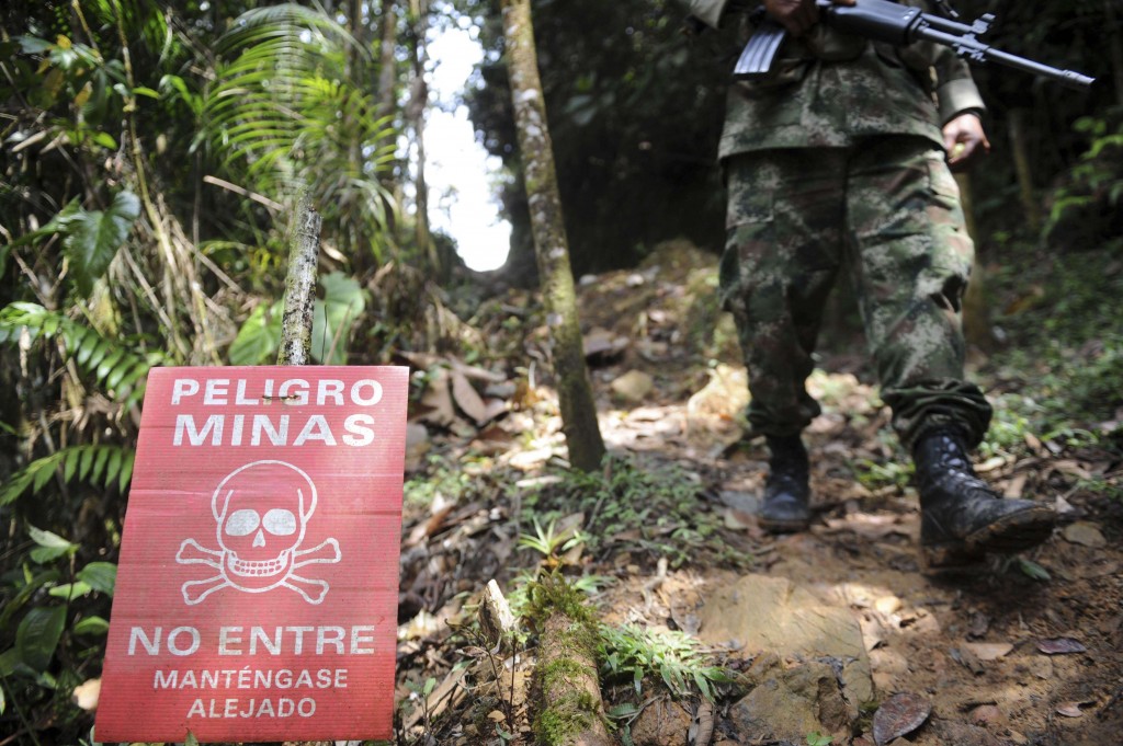 Desarrollo Y Defensa 199 Campos Minados Siembran Las Fronteras De