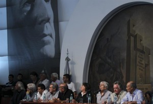 Hugo Moyano con otros líderes sindicales que convocaron el paro