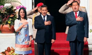Nadine Heredia, Hugo Chávez y Ollanta Humala. Foto. La República