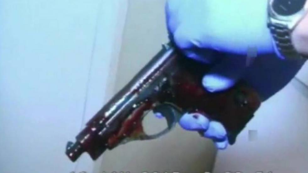 Manipulación de la pistola de la que salió la bala que mató al fiscal